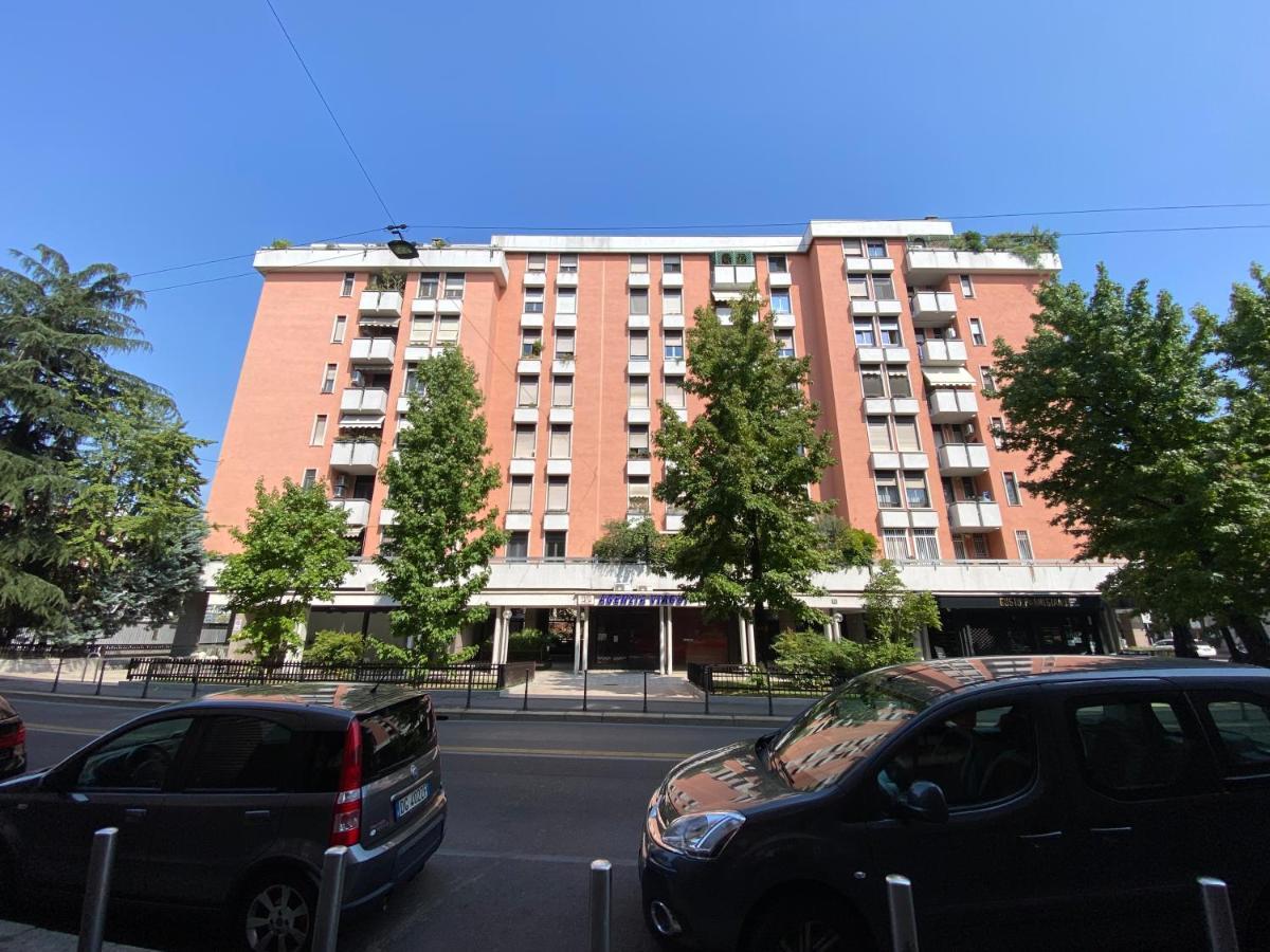 Suite Boutique Moscova Milánó Kültér fotó